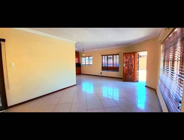 3 BEDROOM TOWNHOUSE FOR SALE IN BENDOR